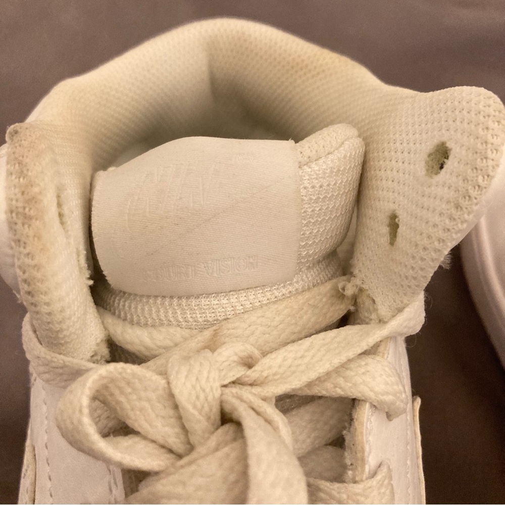 Nike shoes - Picture 6 of 9